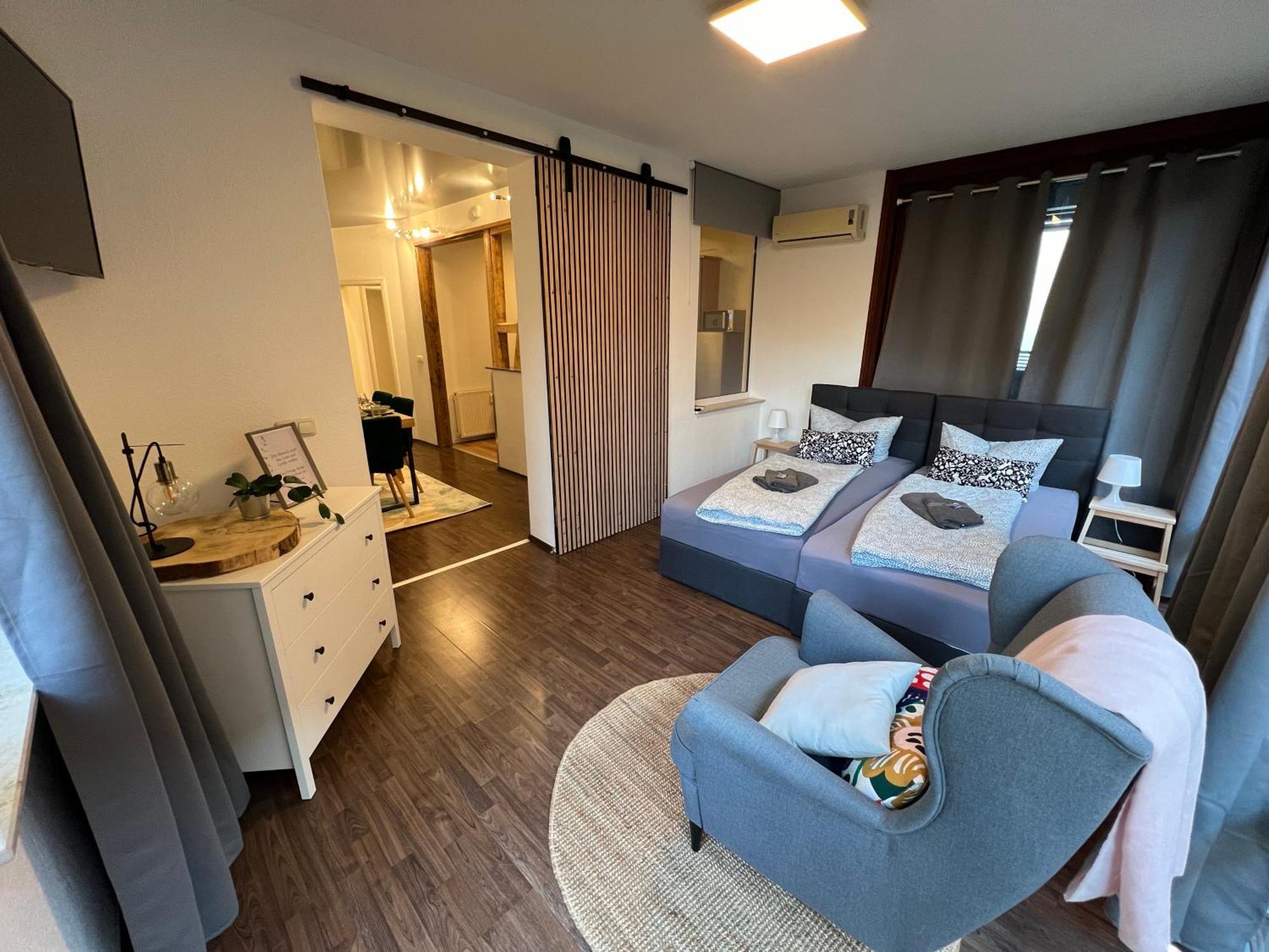 Apartment Humboldt 3 Schlafzimmer,Wifi, Netflix Parken, Terrasse, Klimatisiert, Naehe Zentrum เยนา ภายนอก รูปภาพ